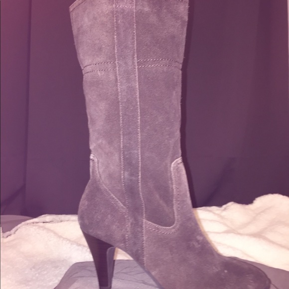 Nine & Co Chocolate genuine suede boots. - Picture 3 of 8